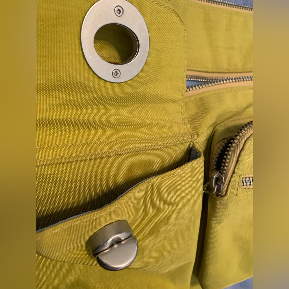 Baggallini Bags| Sydney Bag Green Nylon Crossbody Purse - Picture 5 of 16